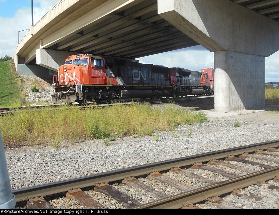 CN 5702 and CN 8865